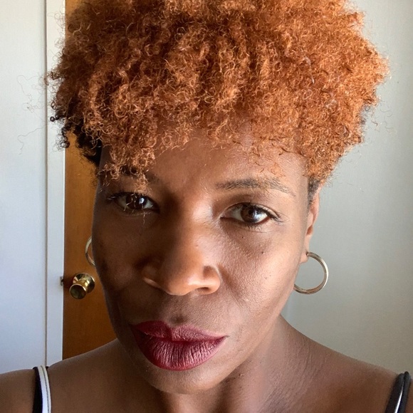 Meet your Posher, Saundra - Picture 2 of 3